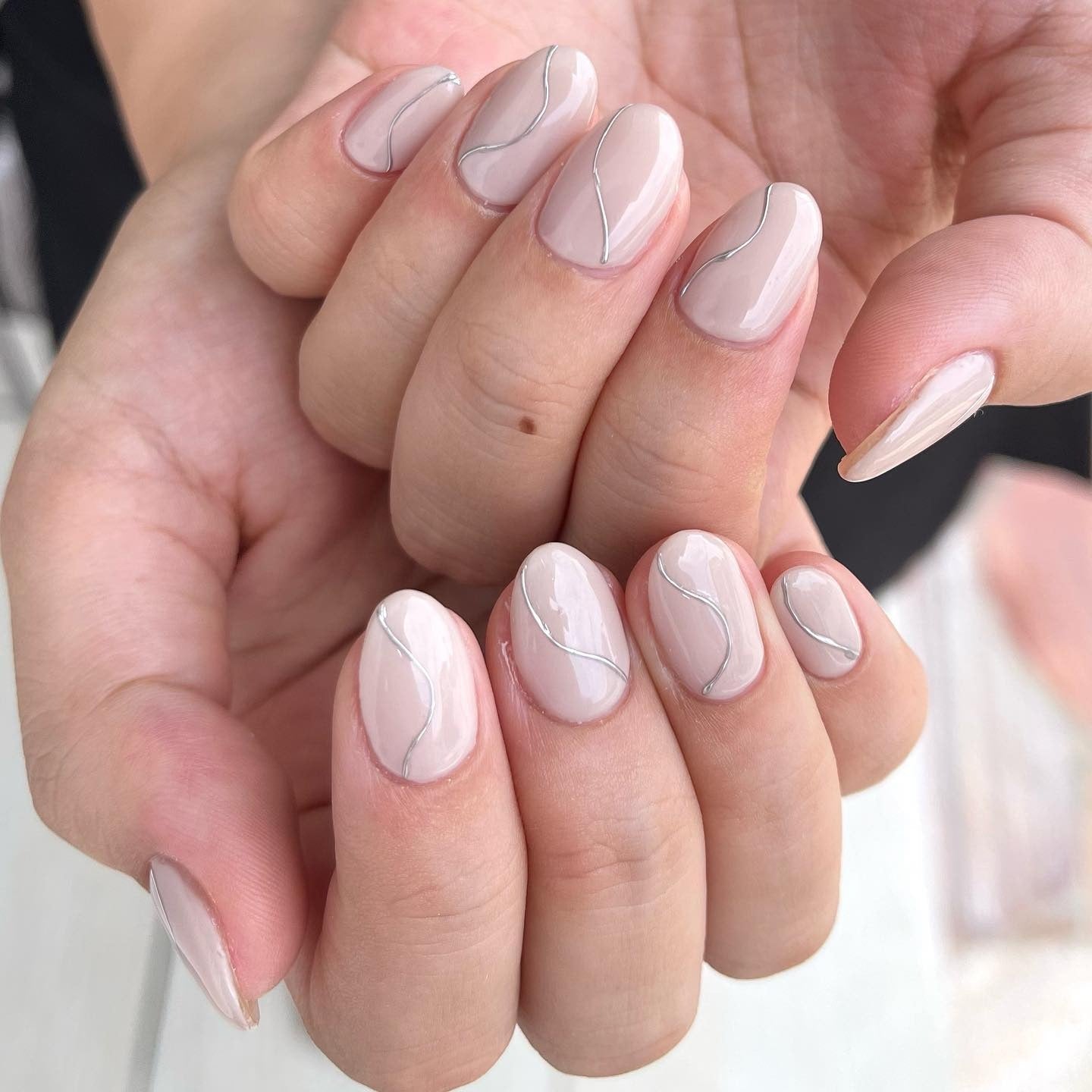 8 Elegant Line Nail Ideas For Simple Sophistication Pixelify