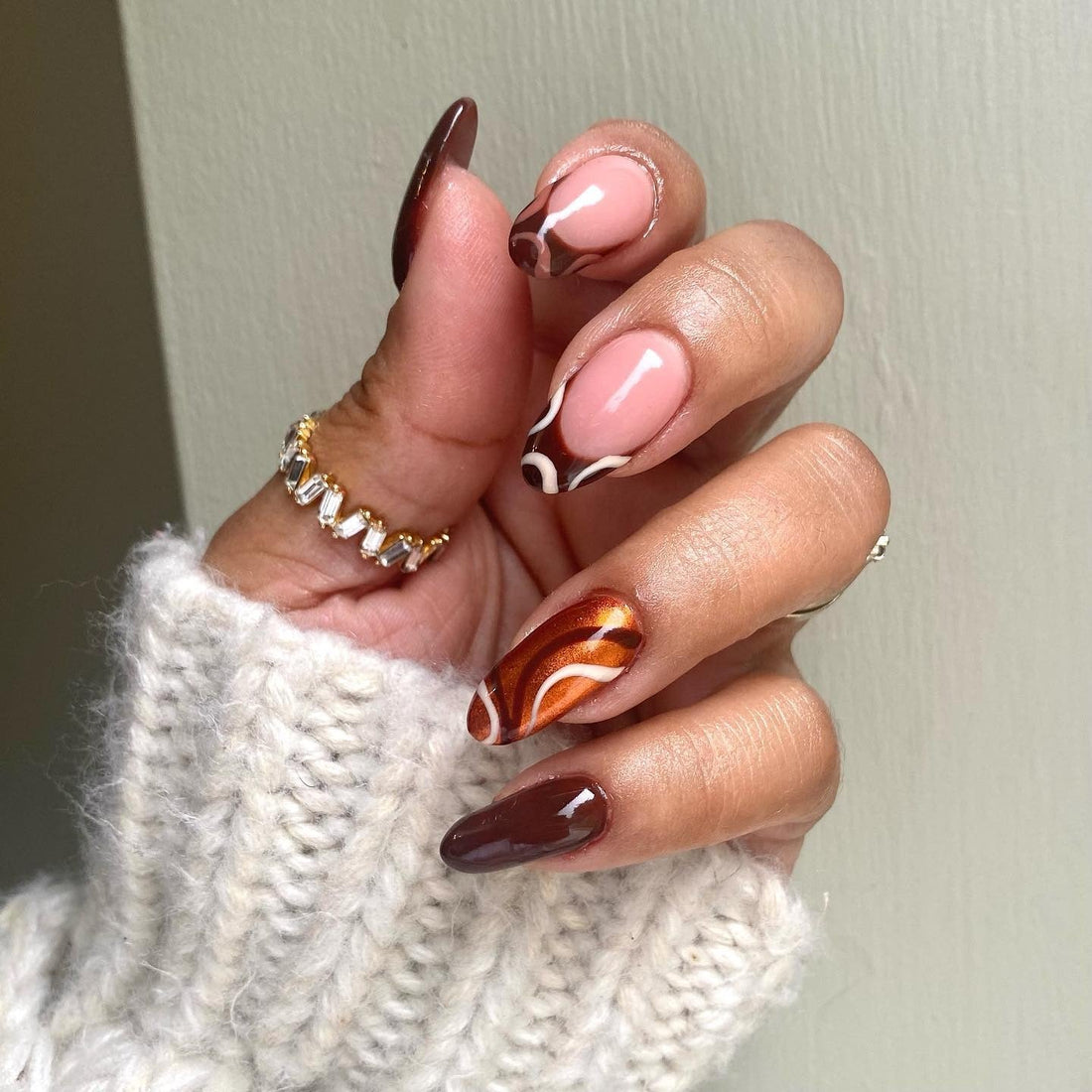 16 Easy Autumn Nail Ideas for Everyday Style
