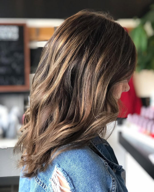 16 Best Light Brown Hair with Highlights 2026