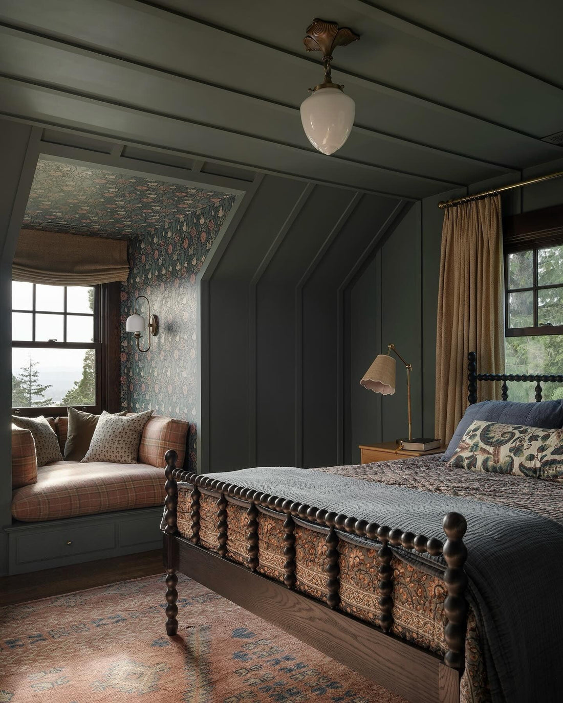 17 Deep Green Bedroom Ideas That Feel Luxurious