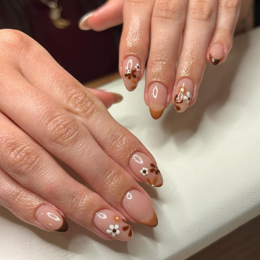 16 Easy Flower Nail Ideas for Short and Long Nails
