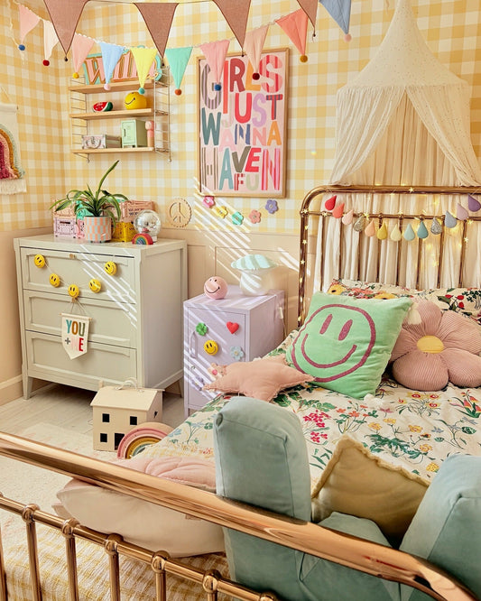 16 Young Woman Bedroom Ideas for Soft, Stylish Spaces