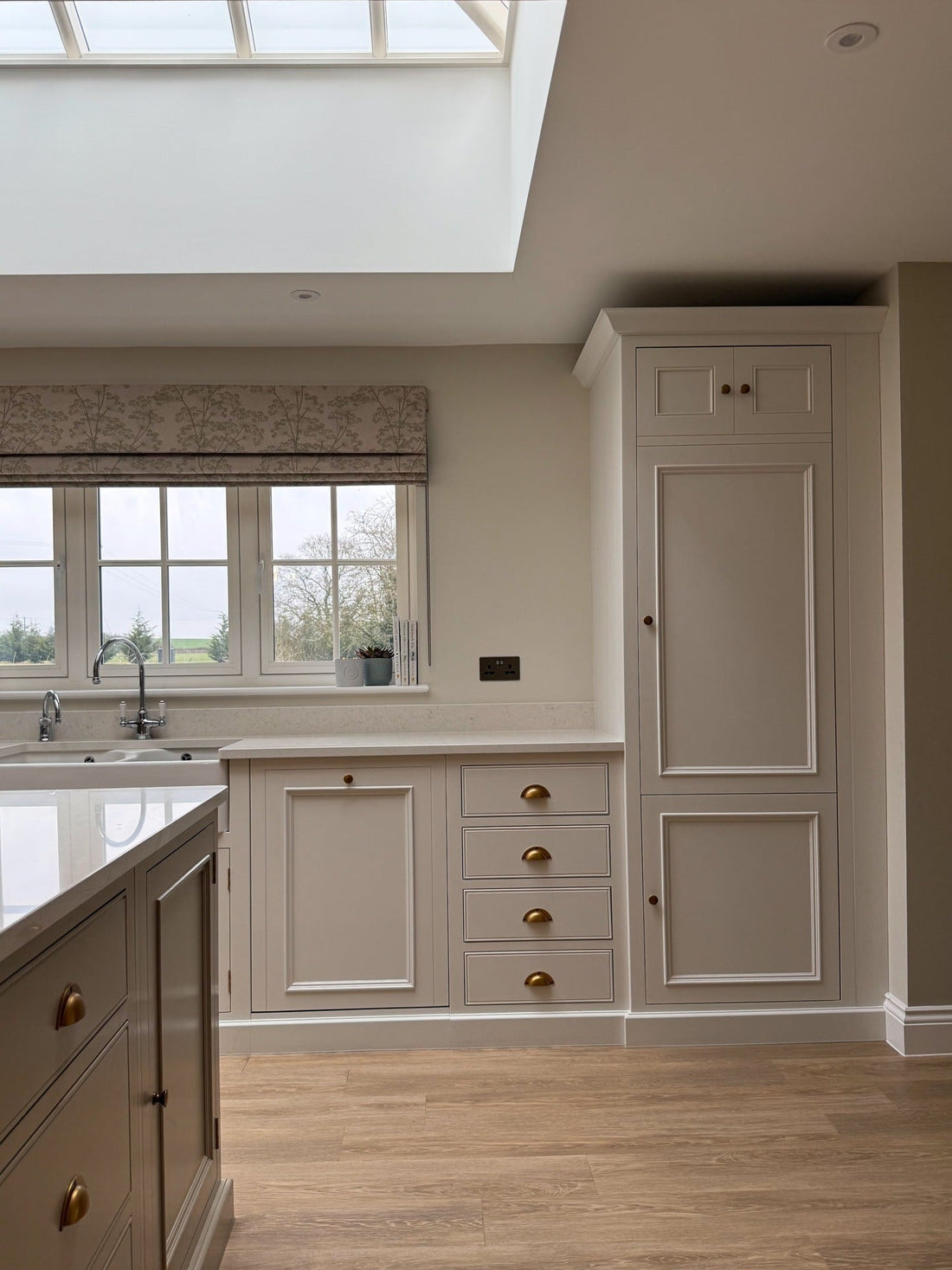 17 Inspiring Neutral Kitchen Designs