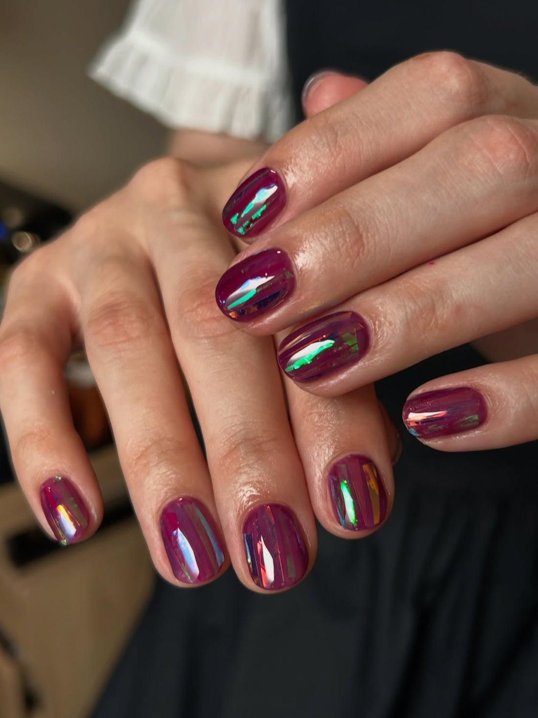16 Modern Foil Nail Ideas for Stylish Manicures