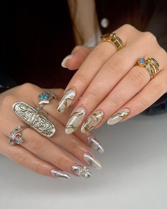 16 Best Silver And Gold Nail Ideas 2026