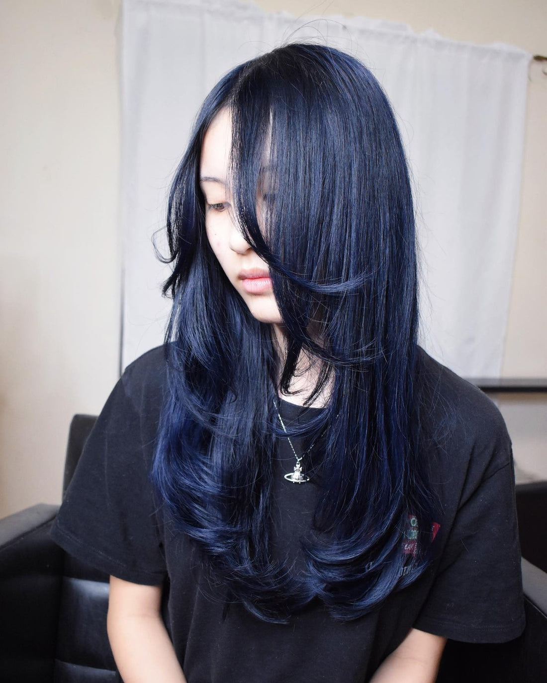 17 Midnight Blue Hair Color Looks for Effortless Style