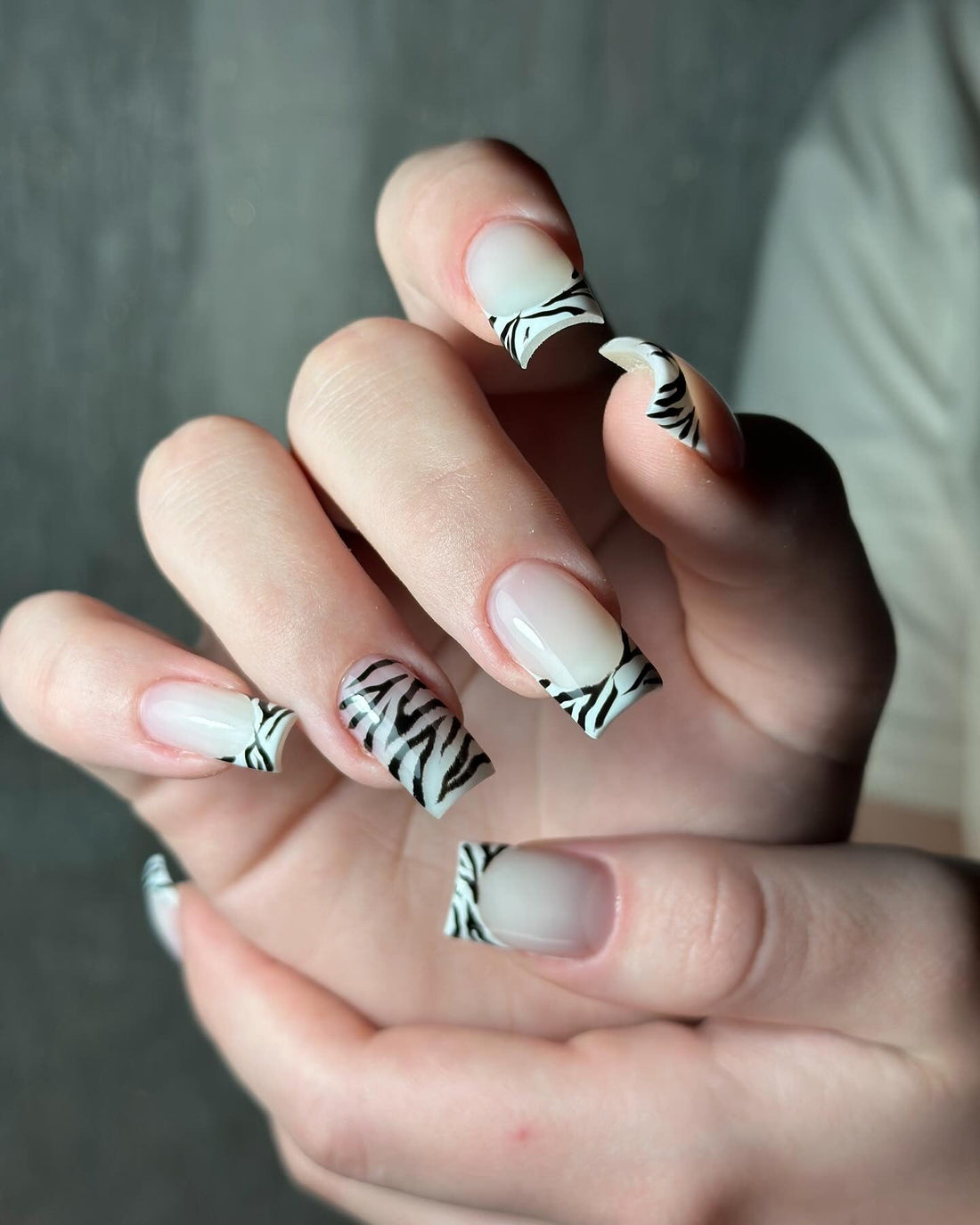 15 Sleek Zebra Nail Ideas for Bold Vibes
