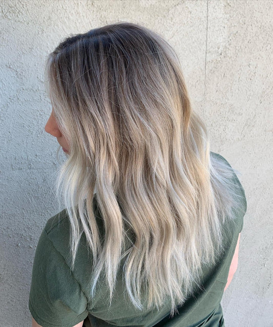 16 Bold Blonde Hair with Dark Roots Styles 2026