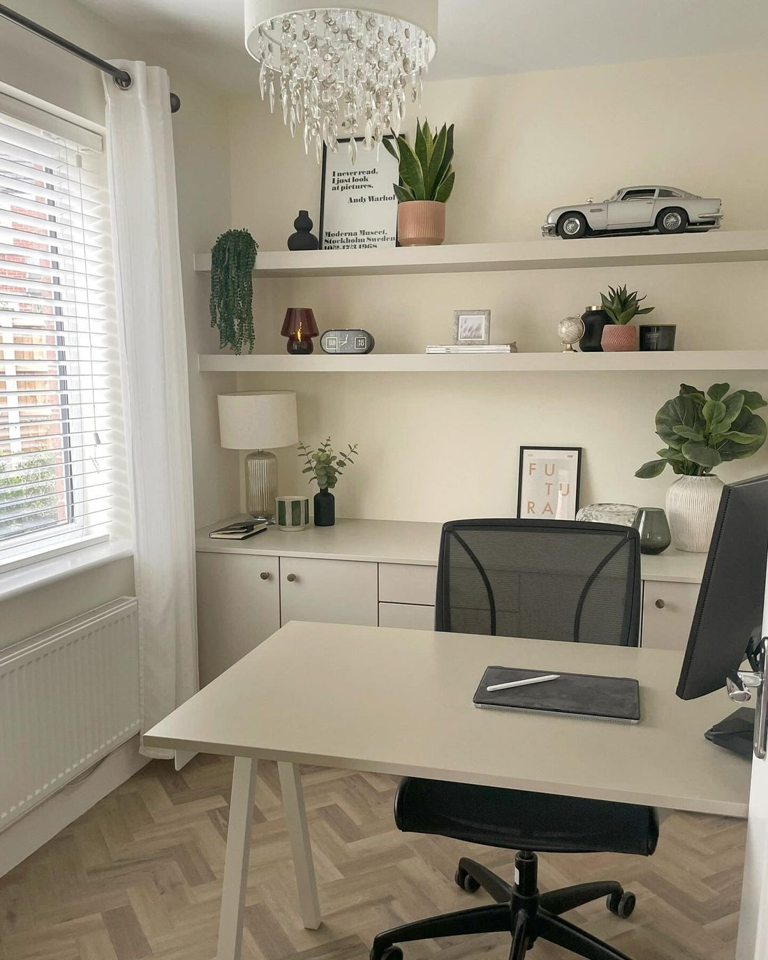 16 Space-Saving Small Room Office Ideas