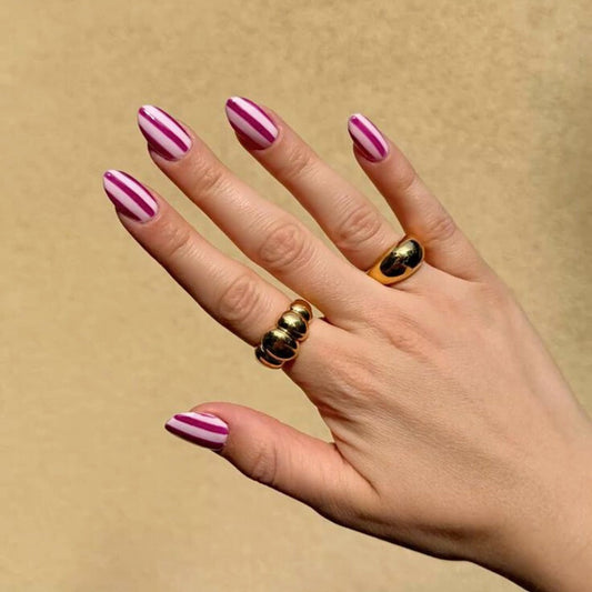 17 Cool Striped Nail Ideas You’ll Save