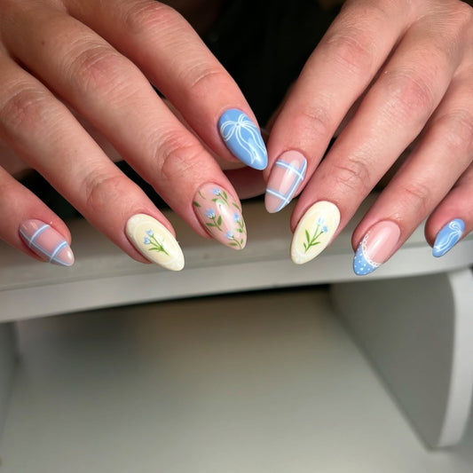 17 Dreamy Blue Spring Nail Ideas