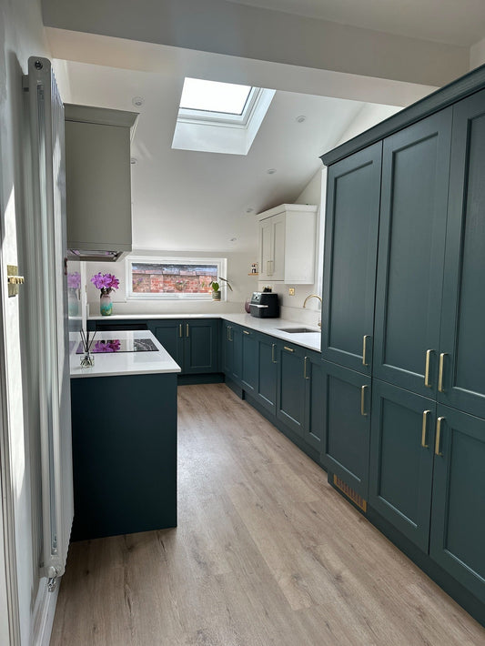 16 Space-Saving Long Narrow Kitchen Ideas