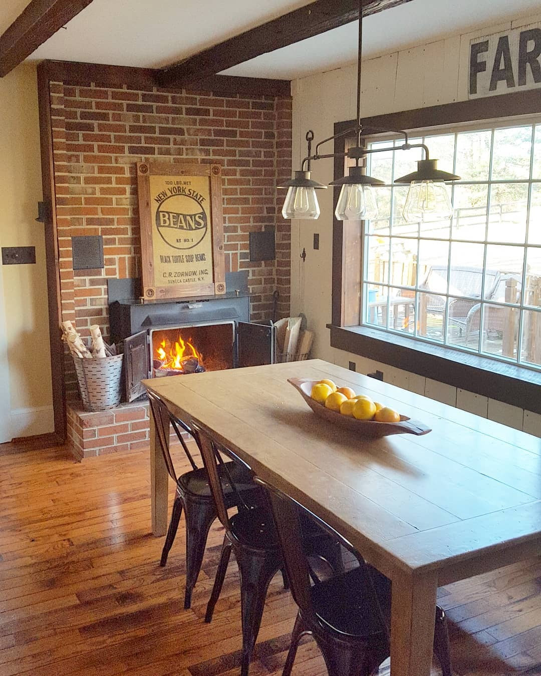 16 Cozy Kitchen Fireplace Ideas for Warm Homes
