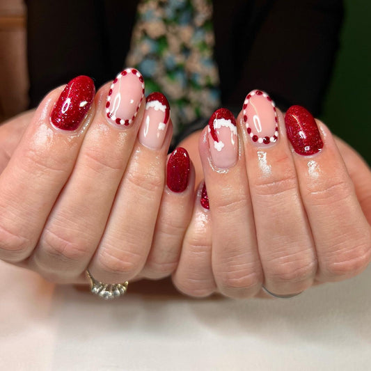 15 Must-See Festive Nail Ideas for the Holidays