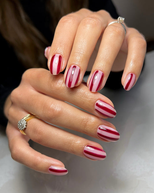 16 Classy Simple Line Nail Ideas You'll Adore