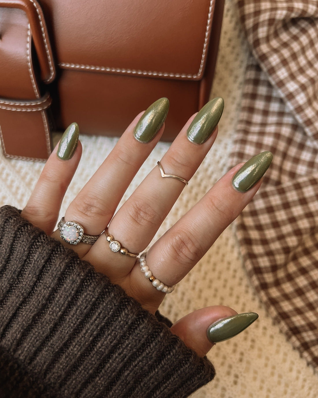 19 Olive Green Nail Ideas That Redefine Elegance