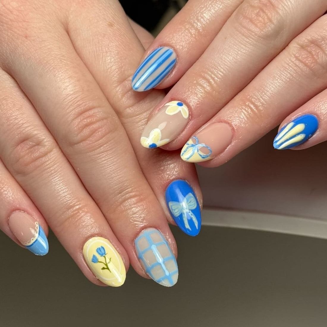 16 Minimal to Bold Blue And Yellow Nail Ideas