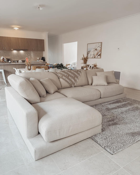 15 Cream Couch Living Room Ideas That Perfectly Blend Texture and Tone