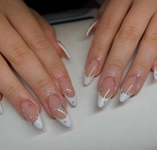 16 Trendy White And Silver Nail Ideas With Subtle Glamour