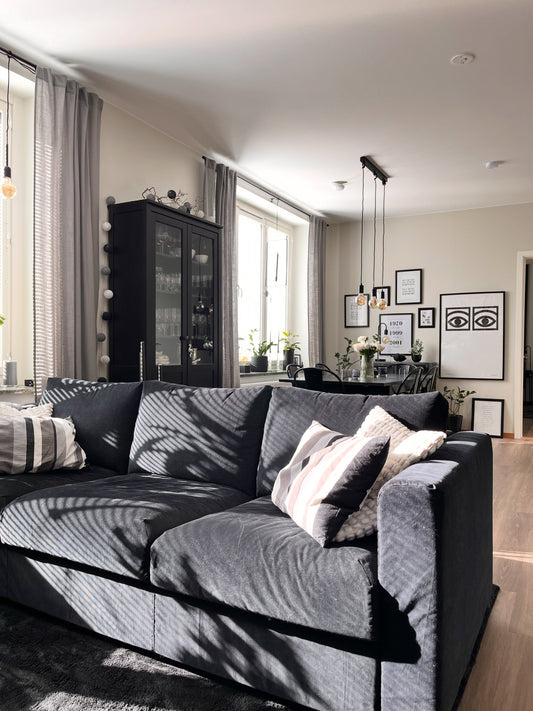 17 Fresh Grey, Black And White Living Room Ideas 2026