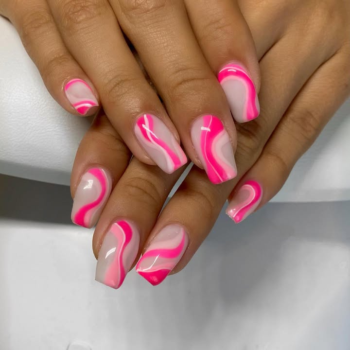 16 Unique Abstract Nail Ideas Worth Saving