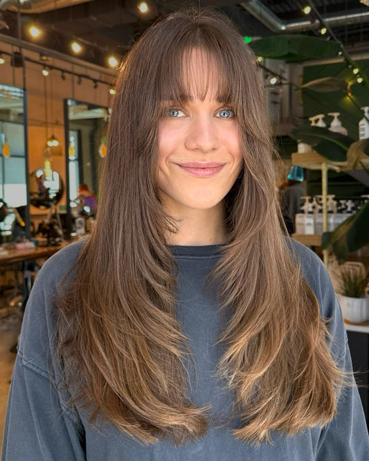 18 Dreamy Wavy Hair With Wispy Fringe