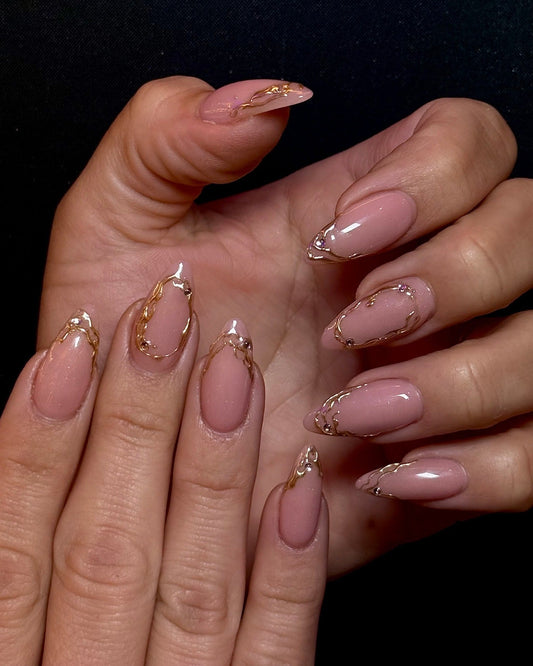 16 Gold Chrome Nail Ideas You'll Save