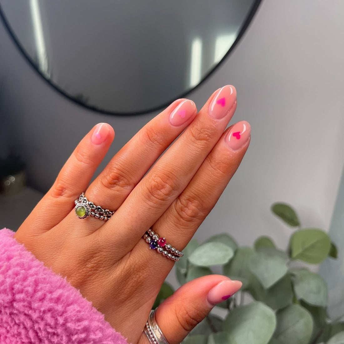 16 Short Oval Nail Ideas for Clean Aesthetics