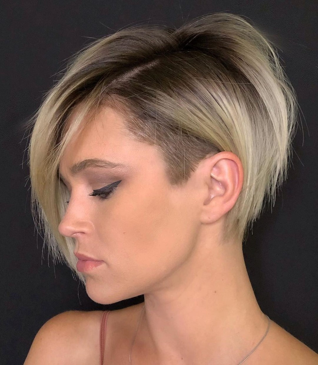 16 Must-Try Asymmetrical Hairstyles 2026