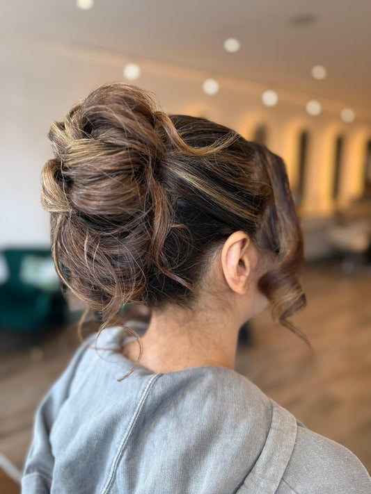 16 Elegant Messy Bun Hairstyles
