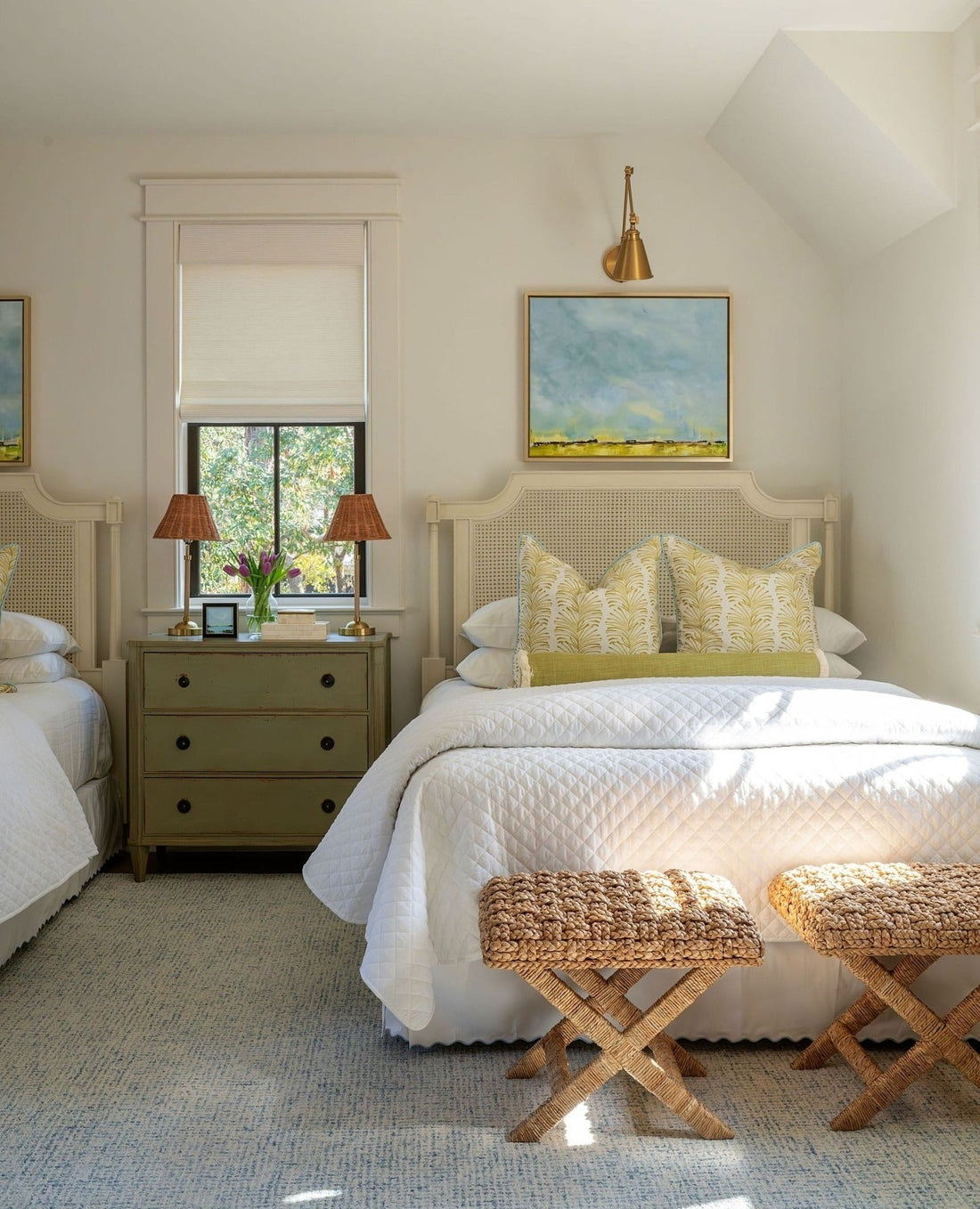 17 Brilliant Guest Room Office Ideas