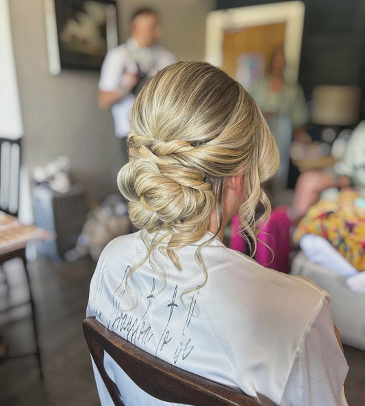 16 Chic Low Messy Hair Bun Styles