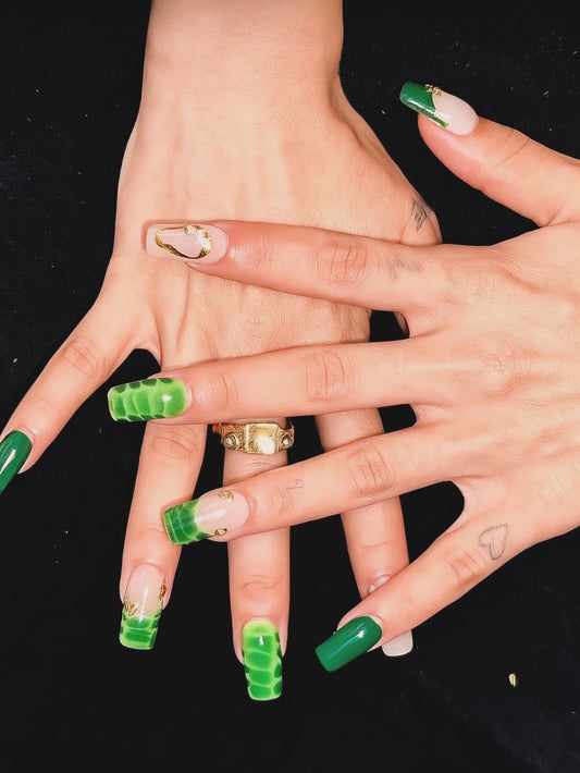 16 Must-Try Simple Green Nail Ideas