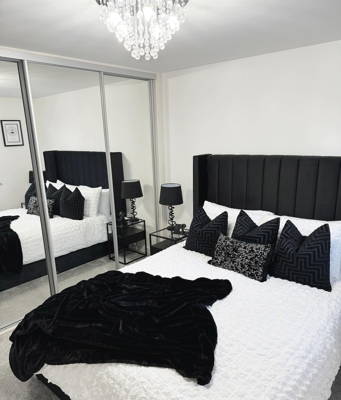 17 Dreamy Grey, Black And White Bedroom Ideas 2026