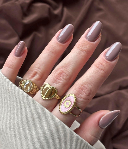 16 Fresh Taupe Nail Ideas 2026