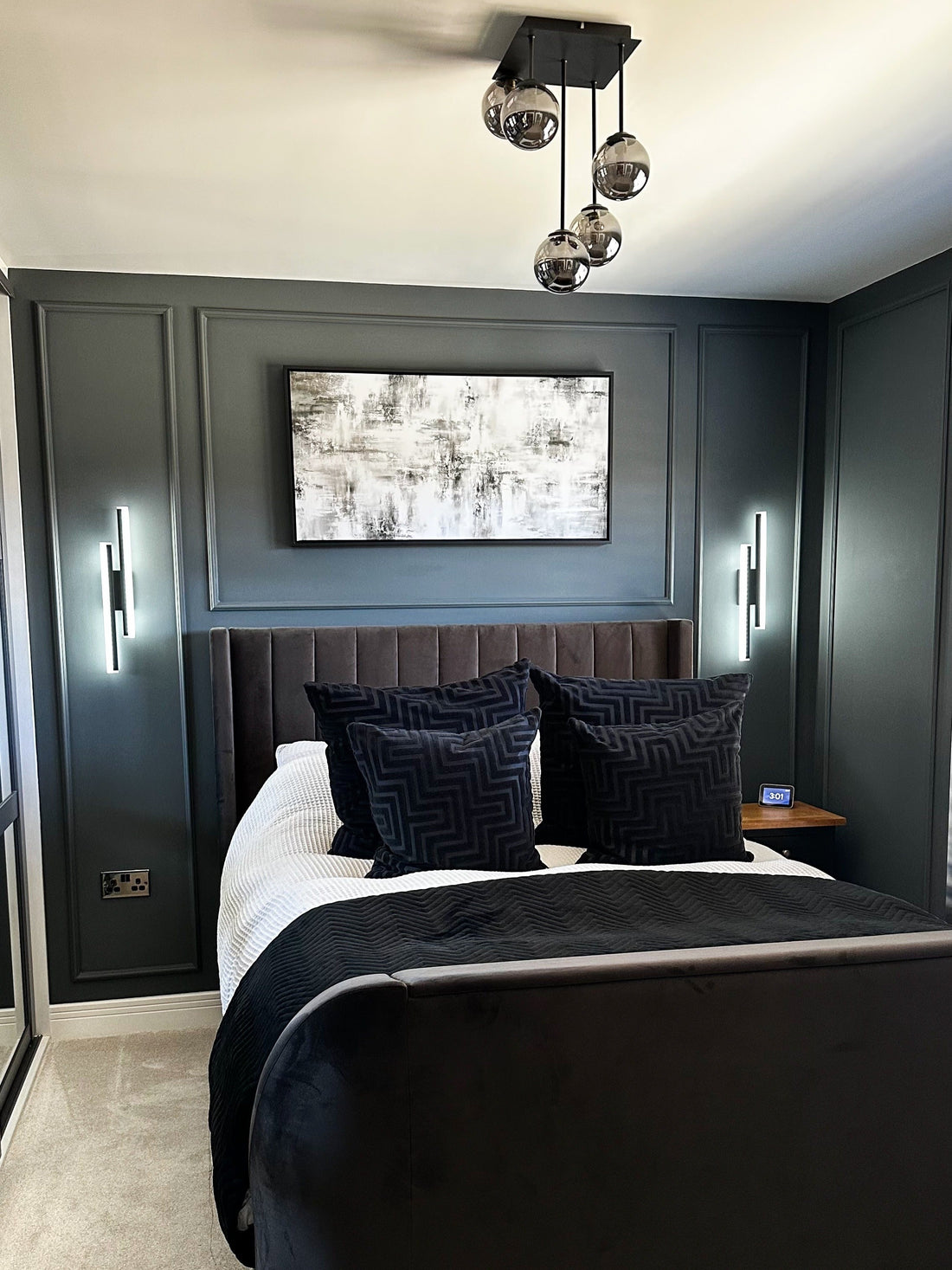 16 Beautiful Gray Wall Bedroom Ideas
