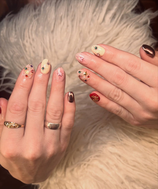 17 Eye-Catching New Years Eve Nail Ideas