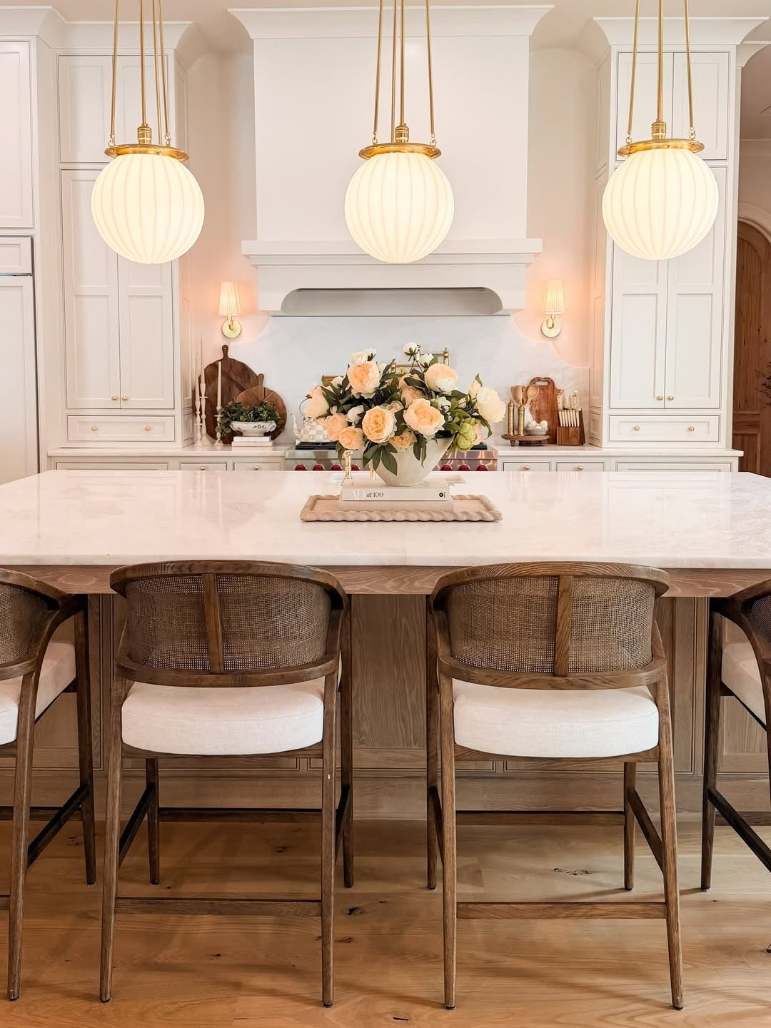 17 Beautiful Kitchen Centerpiece Ideas