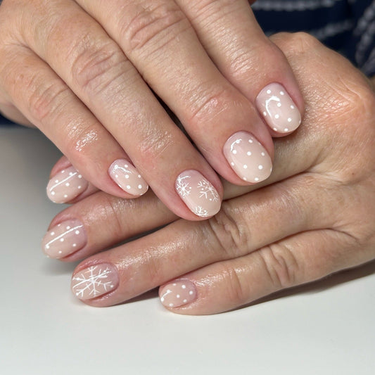 16 Sparkly Snowflake Nail Ideas for Instant Glamour