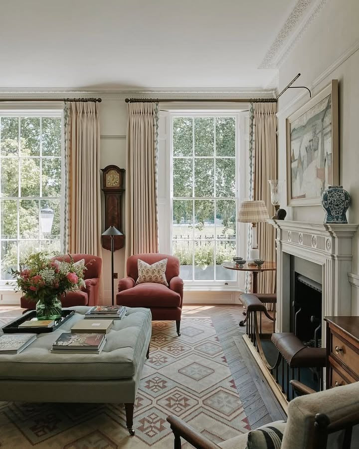 16 Gorgeous Traditional Living Rooms 2026