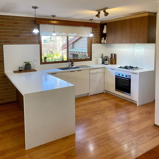 18 Brilliant Two Tone Kitchen Cabinet Ideas for Stylish Homes