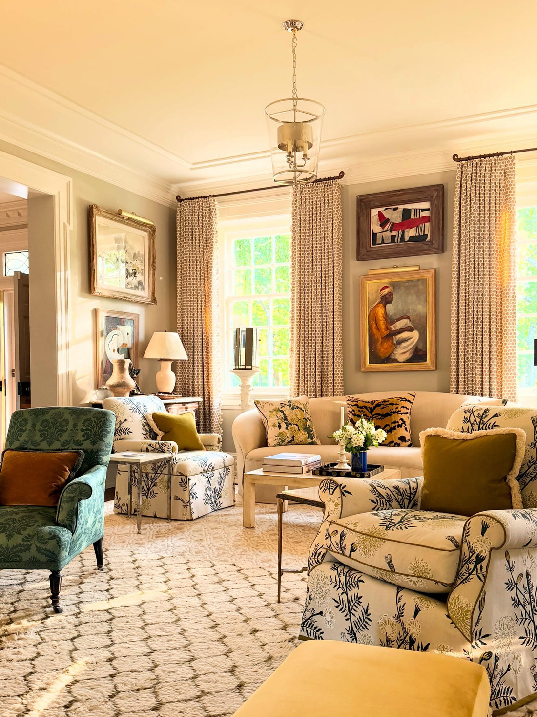 16 Chic Living Room Ideas With Class
