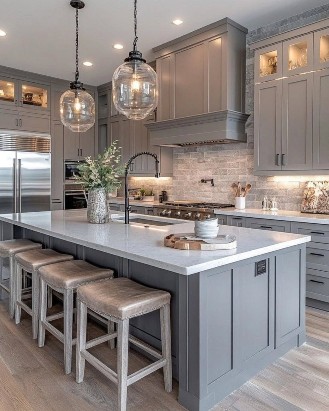 16 Grey Kitchen Decor Ideas That Shine