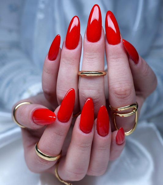 17 Eye-Catching Red Almond Nail Ideas