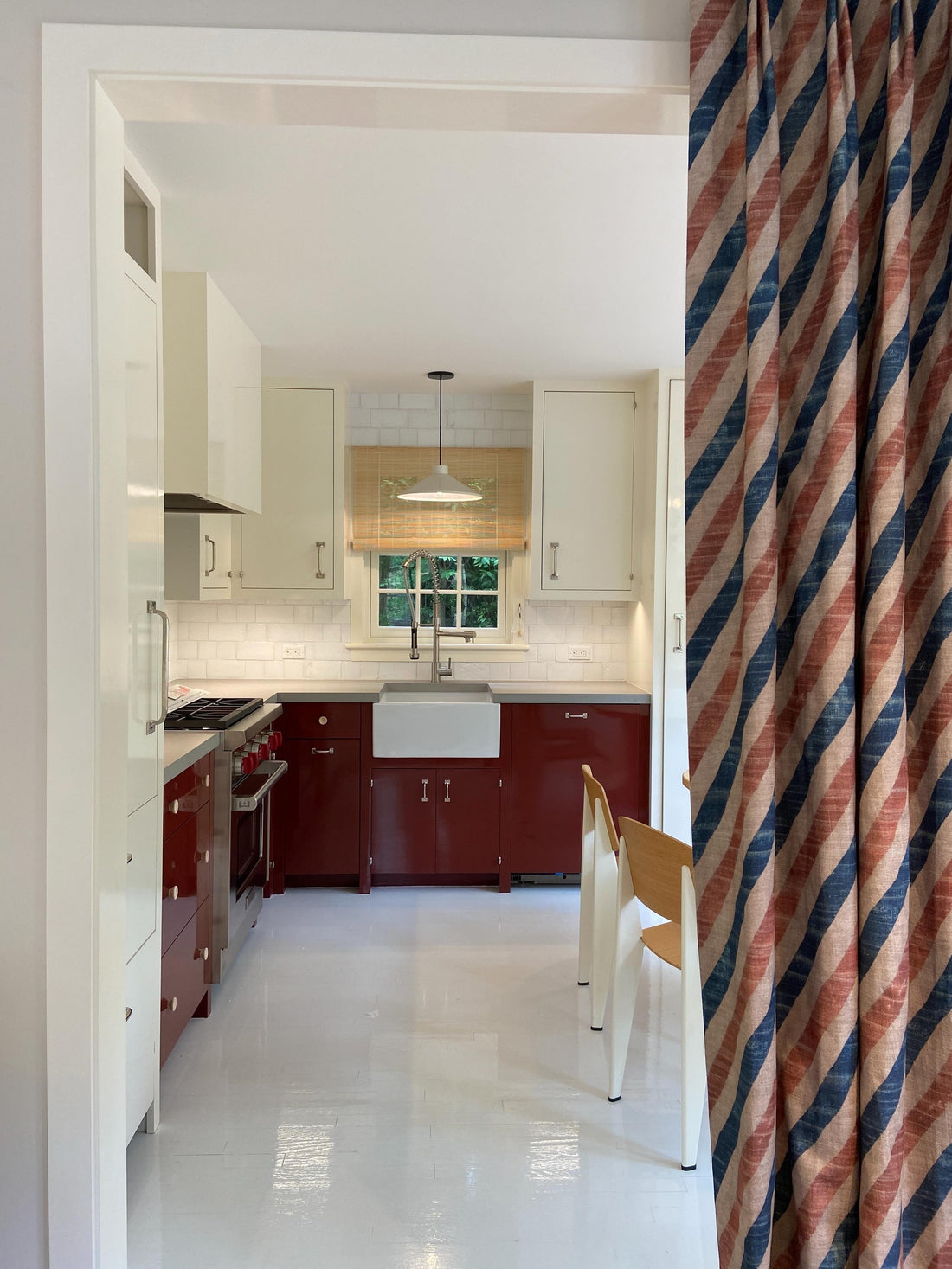 18 White Kitchen Floor Ideas for a Polished Look