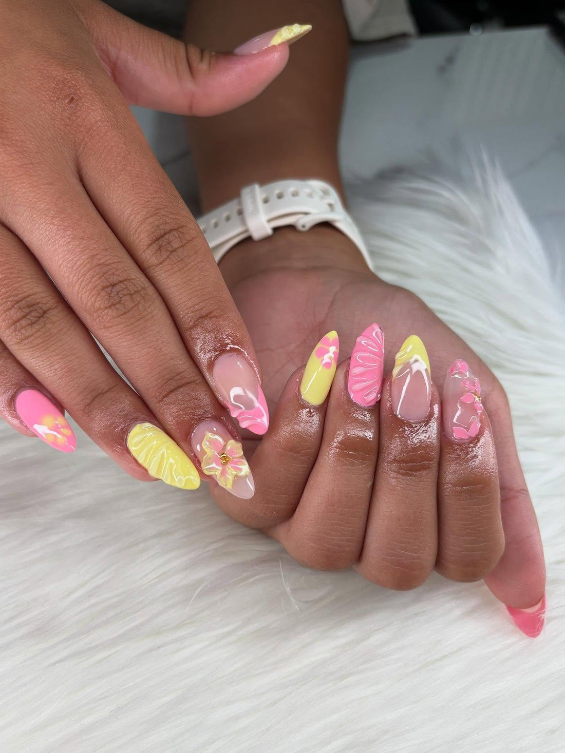 19 Playful Pink and Yellow Nail Ideas for Spring
