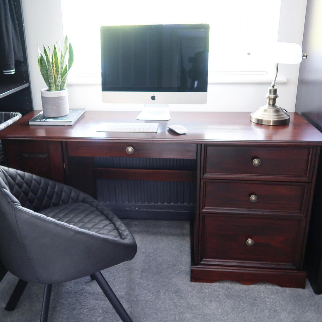 16 Smart Mens Office Ideas for 2026