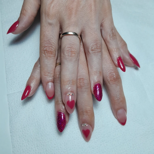 16 Elegant Magenta Nail Ideas for Modern Nails