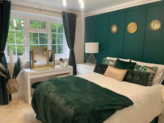 16 Emerald Green Bedroom Ideas for Effortless Elegance