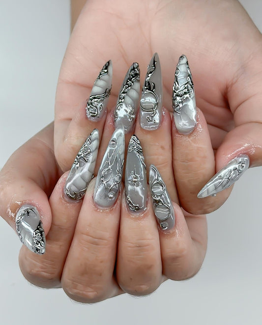 18. Silver Nail Art Ideas That Feel Fresh